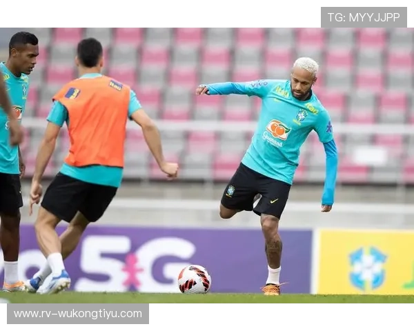 理查利森国家队位置竞争加剧，近期表现成关键因素